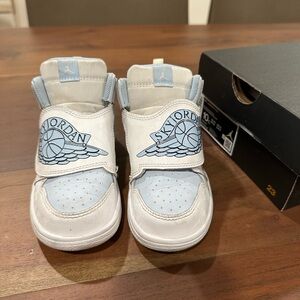 Sky Jordan 1 - Toddler size 10